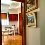 Golden House - Trilocale Nel Cuore Di