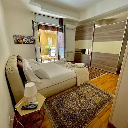 Golden House - Trilocale Nel Cuore Di